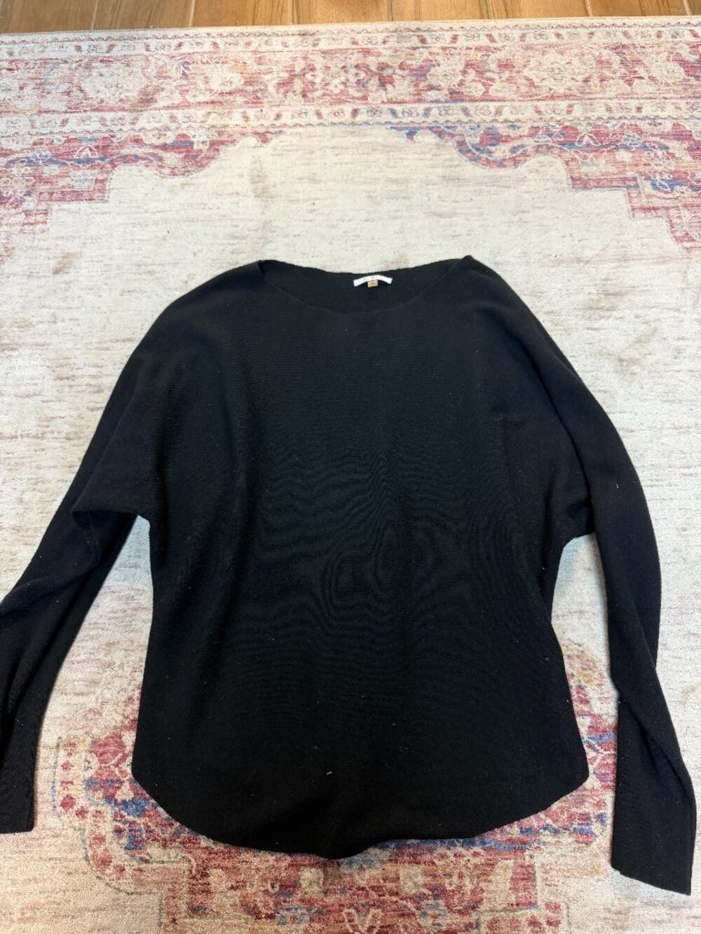 Vila Milano Women's Beautiful Black  Sweater Size Large  In Great Shape!!!